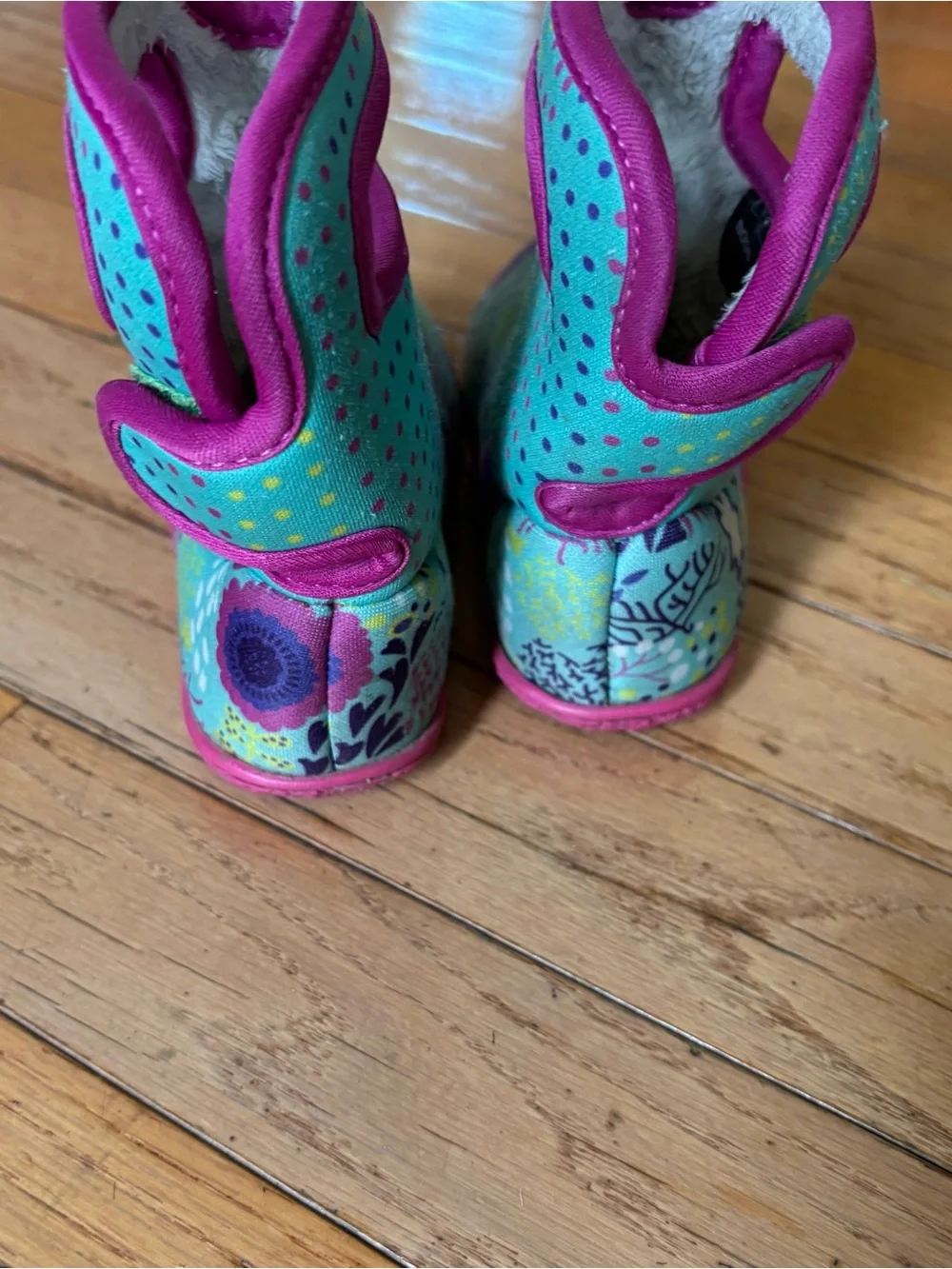 Bogs baby size 5 Floral Aqua & Purple Winter Boots